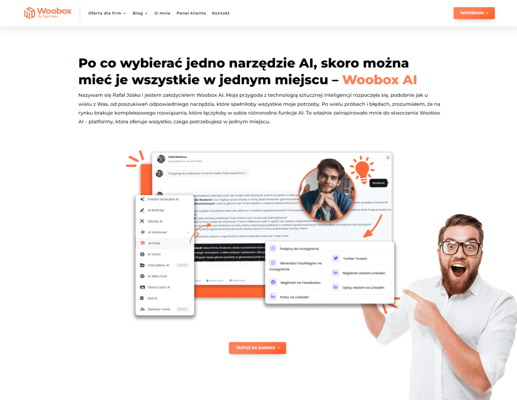 Założyciel Woobox AI przedstawia funkcje na ekranie komputera.